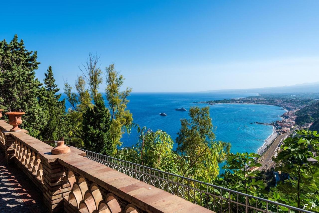 Casa Ariadne Giardini Naxos Esterno foto