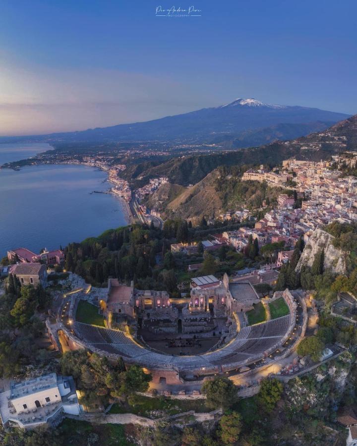 Casa Ariadne Giardini Naxos Esterno foto