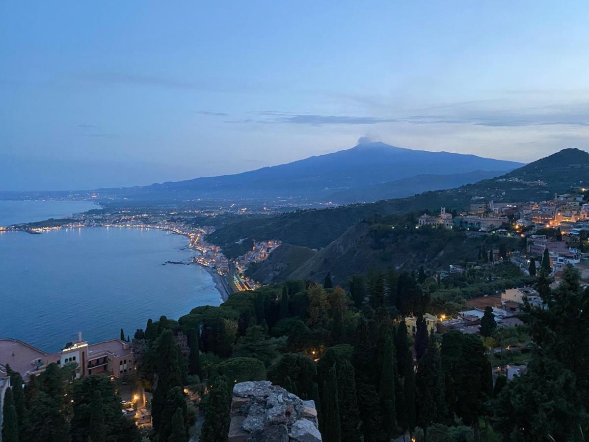 Casa Ariadne Giardini Naxos Esterno foto